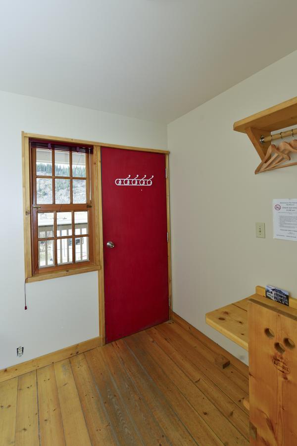 The Bunkhouse Hotel Dawson City Luaran gambar