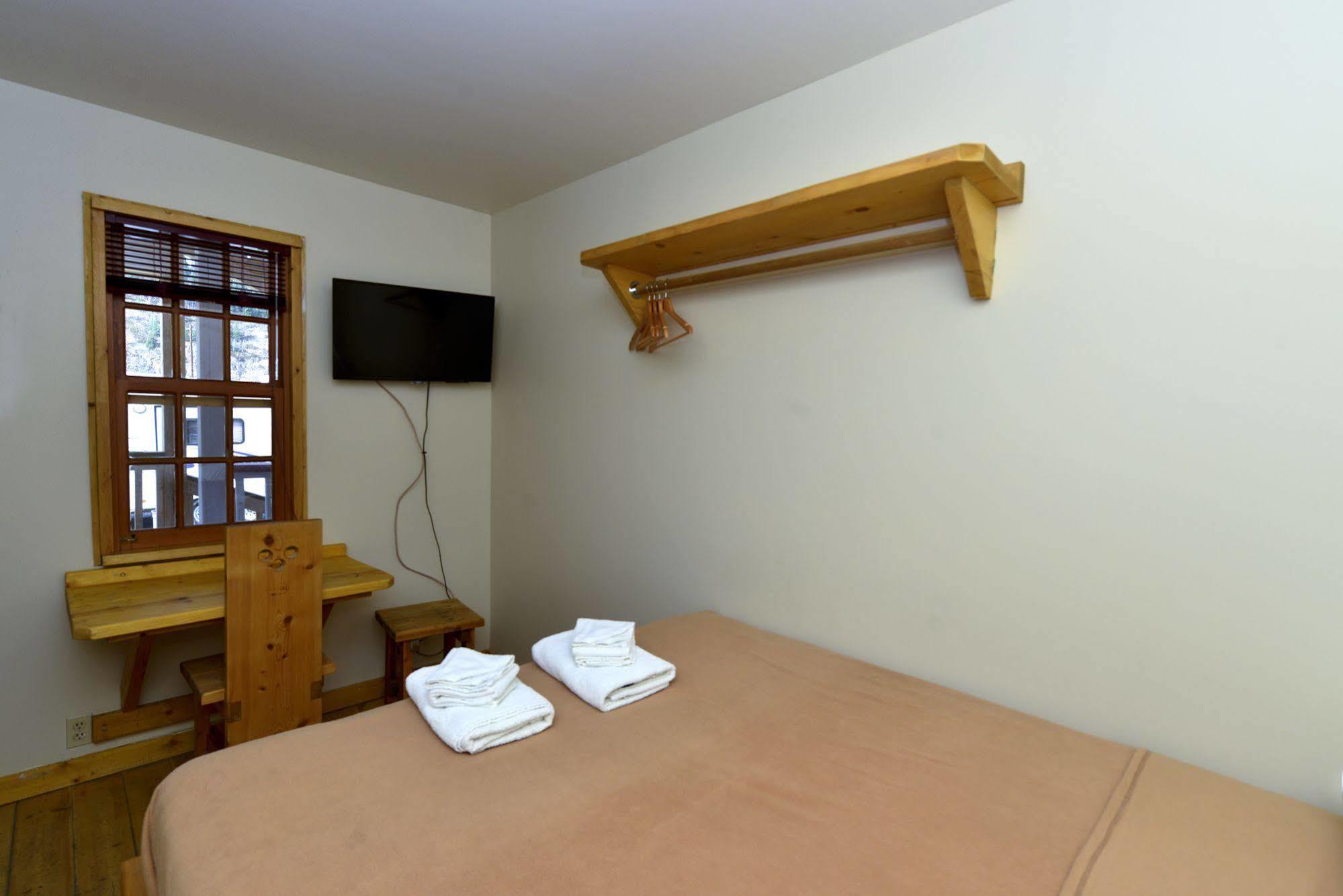 The Bunkhouse Hotel Dawson City Luaran gambar